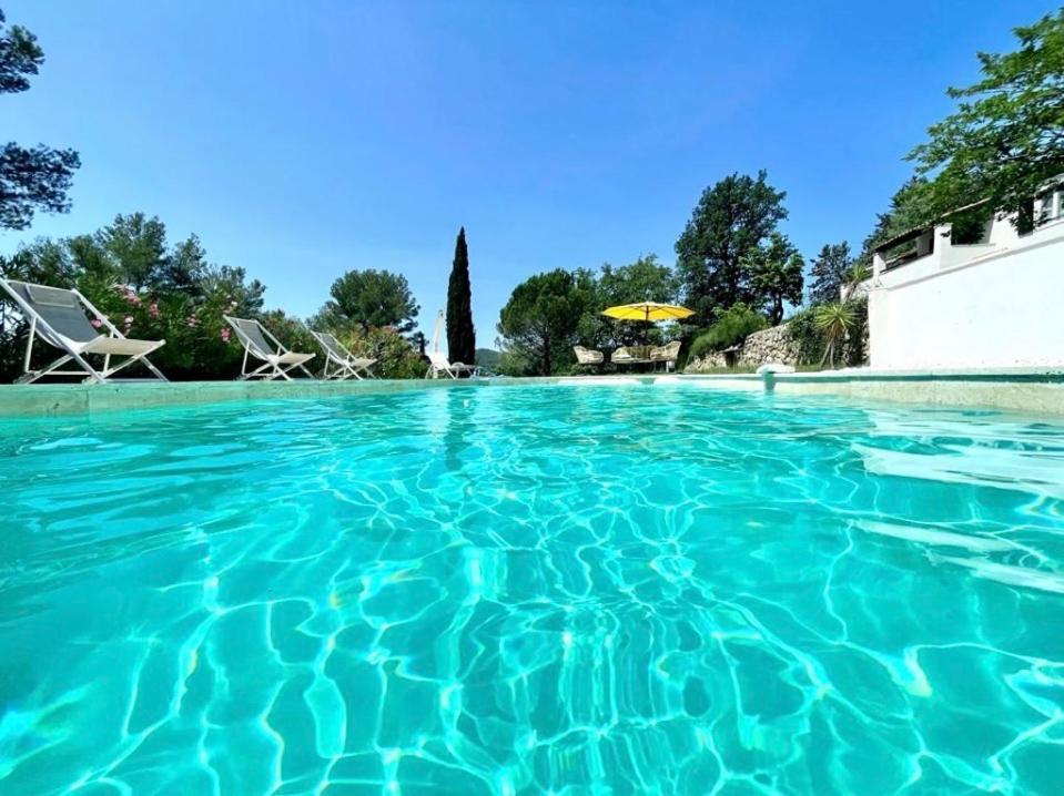Villa Avec Piscine Au Calme セイヤン エクステリア 写真